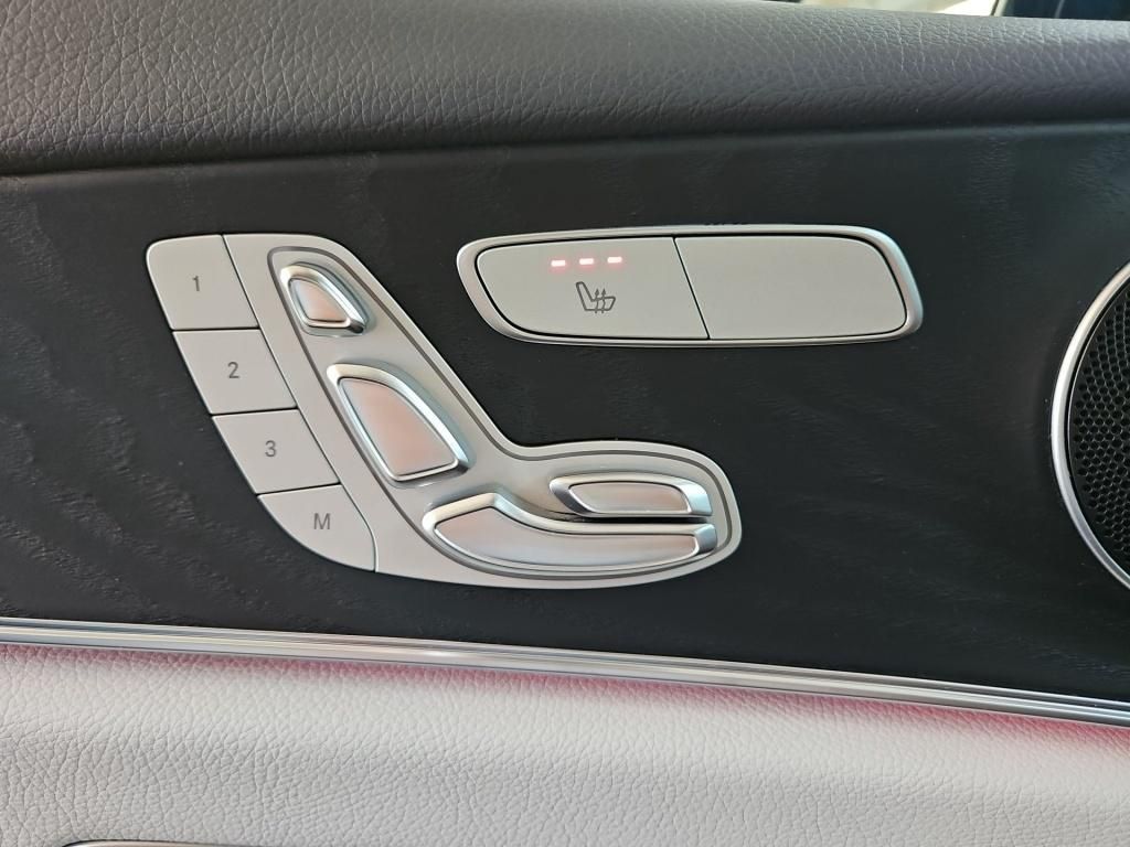 Fahrzeugabbildung Mercedes-Benz E 300 de T 4M AHK ACC Memo HUD LED KeyLess 360°