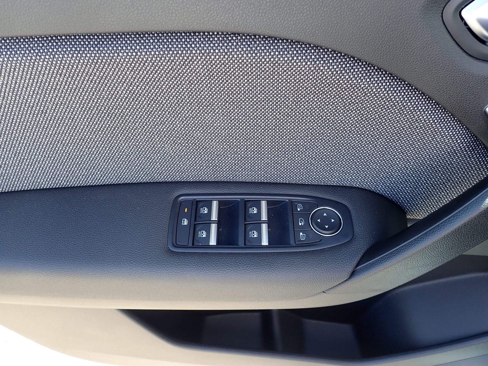 Fahrzeugabbildung Renault Captur Techno Mild Hybrid 140