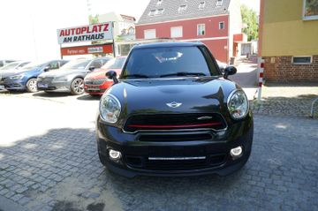 Fahrzeugabbildung MINI JOHN_COOPER_WORKS Countryman  Pano / 4x4