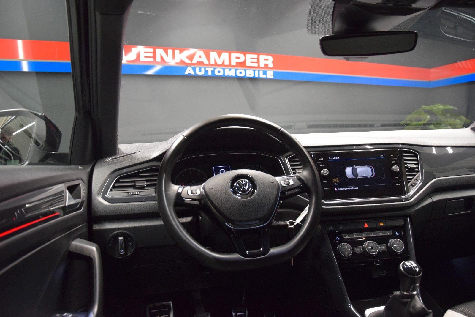 Fahrzeugabbildung Volkswagen T-Roc Sport NAVI LED