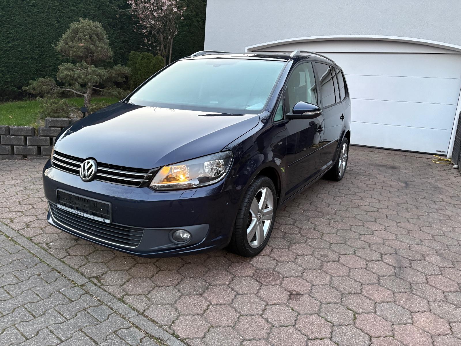 Volkswagen Touran Life BMT,8xbereift,2.HAND,AHK