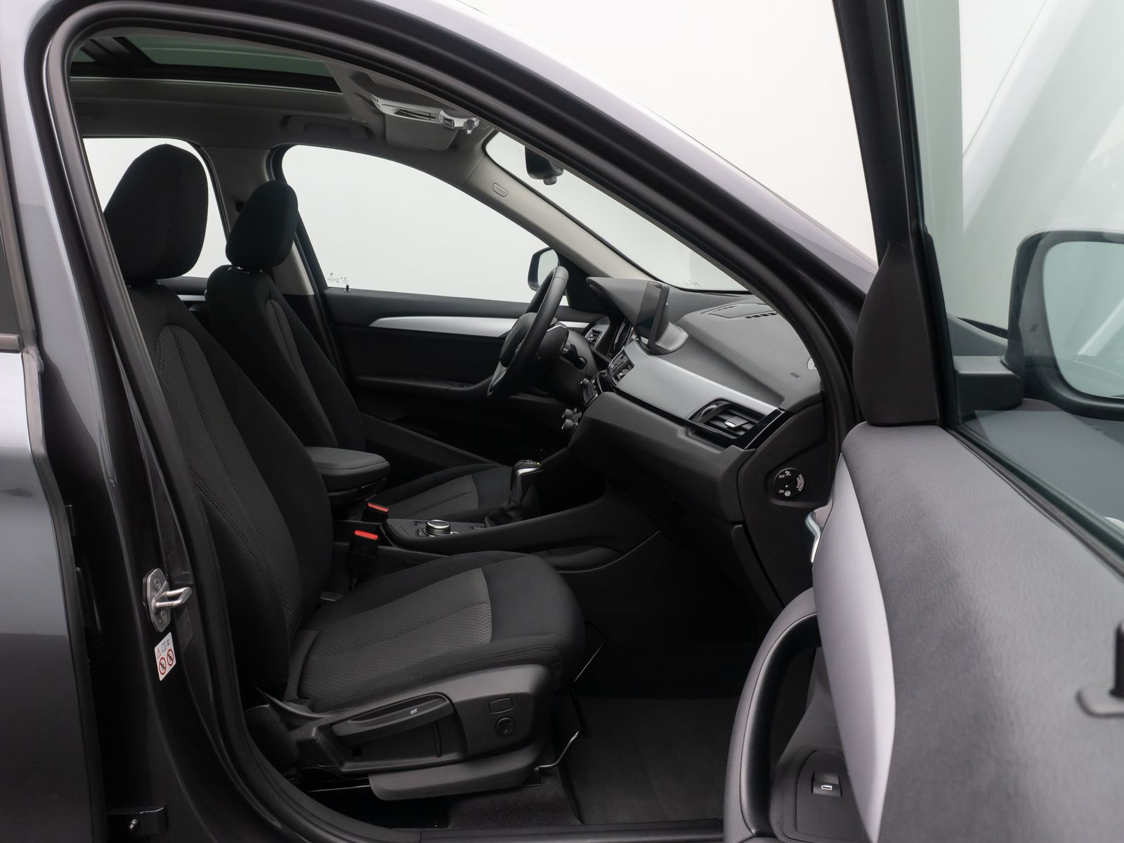 Fahrzeugabbildung BMW X1 xD25e Navi+HiFi Kamera Alarm HUD DAB Panorama