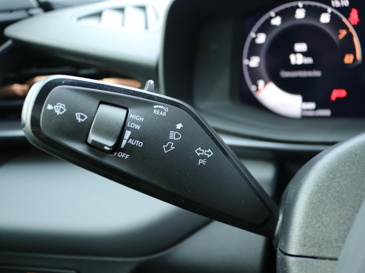 Fahrzeugabbildung CUPRA Terramar 1.5 eTSI PS DSG