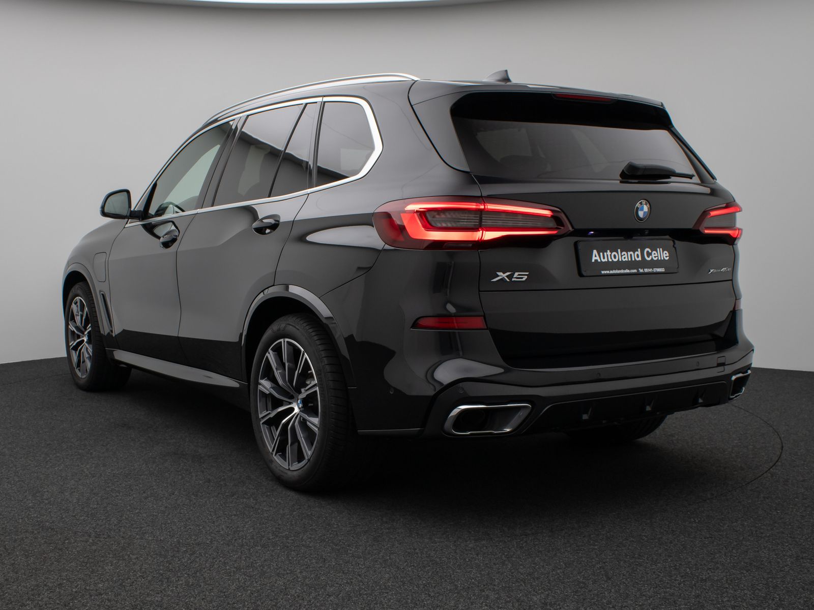 Fahrzeugabbildung BMW X5 xD45e M Sport Panorama Laser Kamera DAB H/K