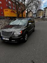 Chrysler Grand Voyager Limited 2.8 CRD Autom. Limited - gebrauchte Chrysler Grand Voyager aus dem Jahr 2010