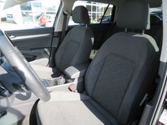 VW Golf VIII Variant 2.0 TDI Life DSG LED Navi Ahk VW Golf VIII Variant 2.0 TDI Life DSG LED Navi Ahk
