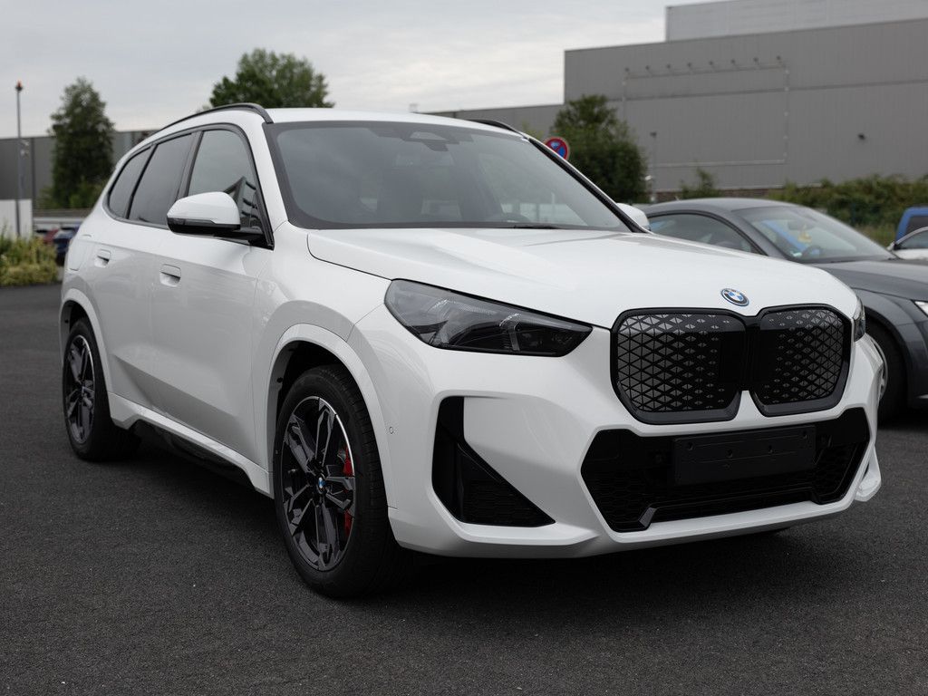 BMW iX1 - Bild 4