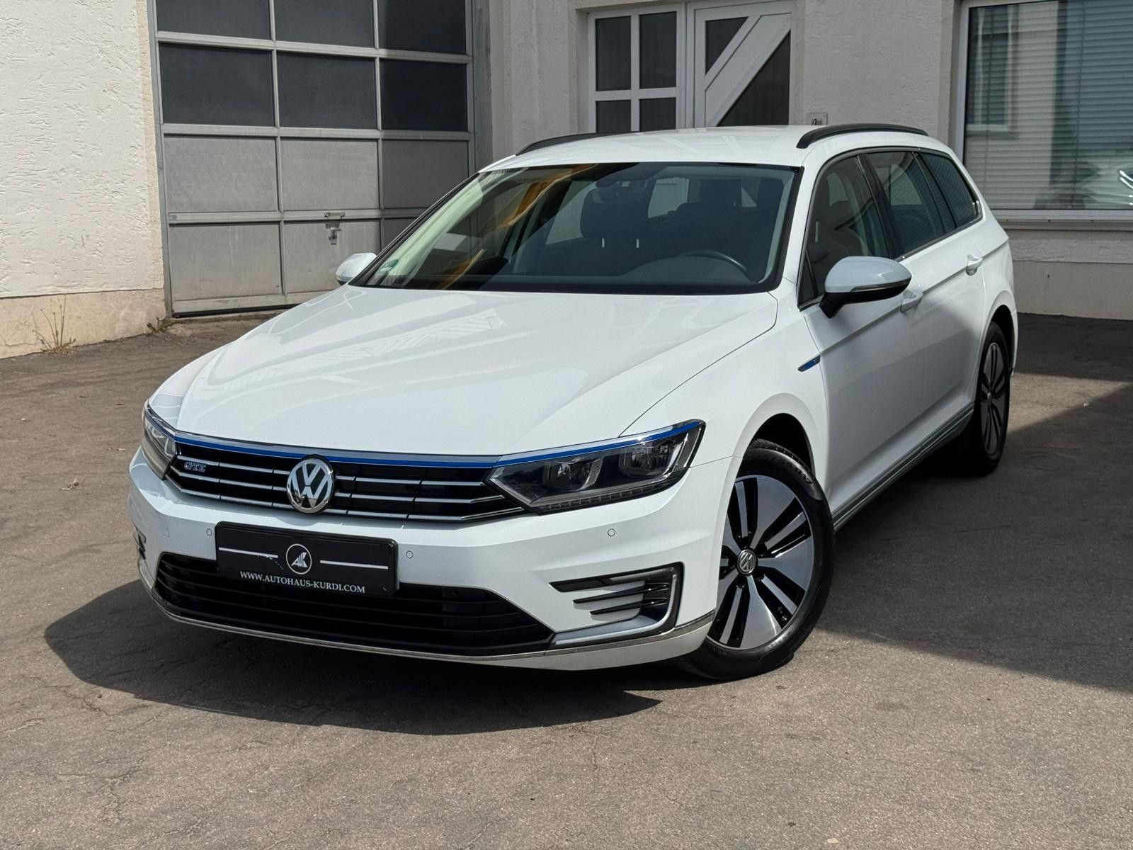 VW Passat Variant 1.4TSI GTE AMBIENTE LED 3-Z-KLIMA