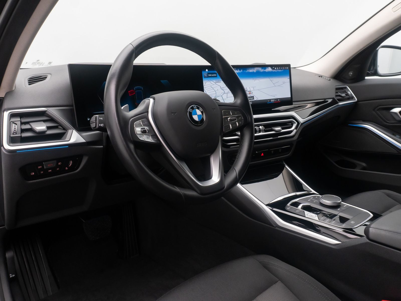 Fahrzeugabbildung BMW 330d H/K GeschwindigReg AHK DAB Widscreen 18Zoll