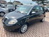 Lancia Ypsilon 1.3 MJT 75 CV Versus - Lancia Ypsilon: Versus