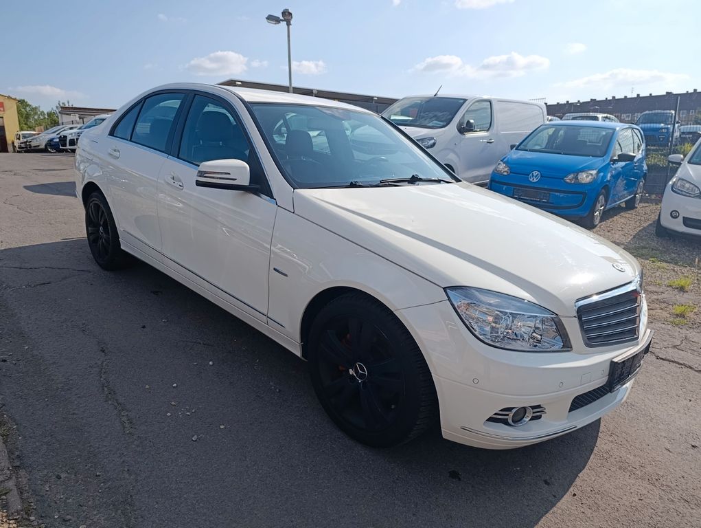 Mercedes-Benz C 180 C -Klasse Lim. C 180 Kompressor*AHK*SITZ-H