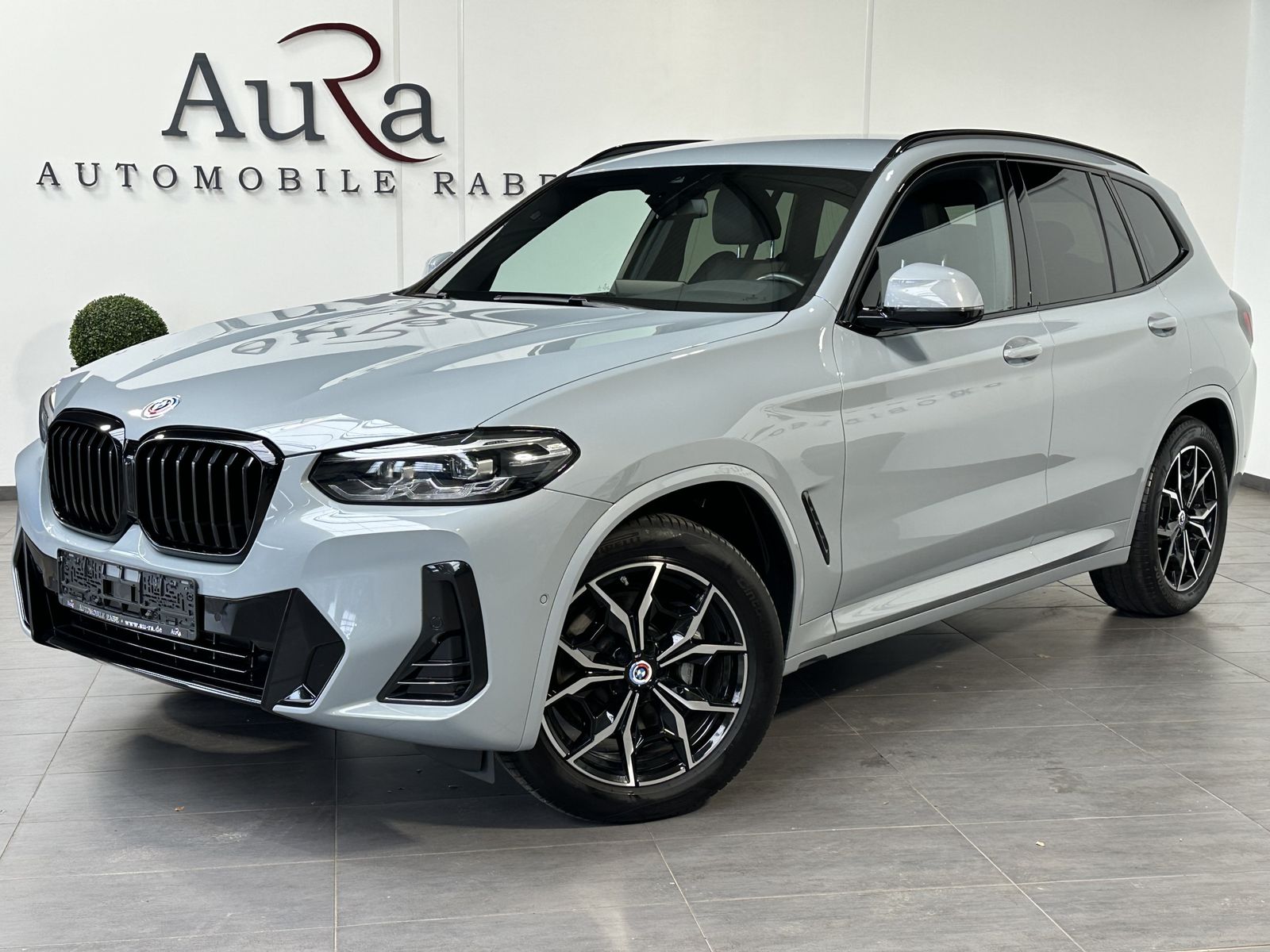 Fahrzeugabbildung BMW X3 xDrive30i M-Sport NAV+LED+AHK+HIFI+19ZOLL+LHZ
