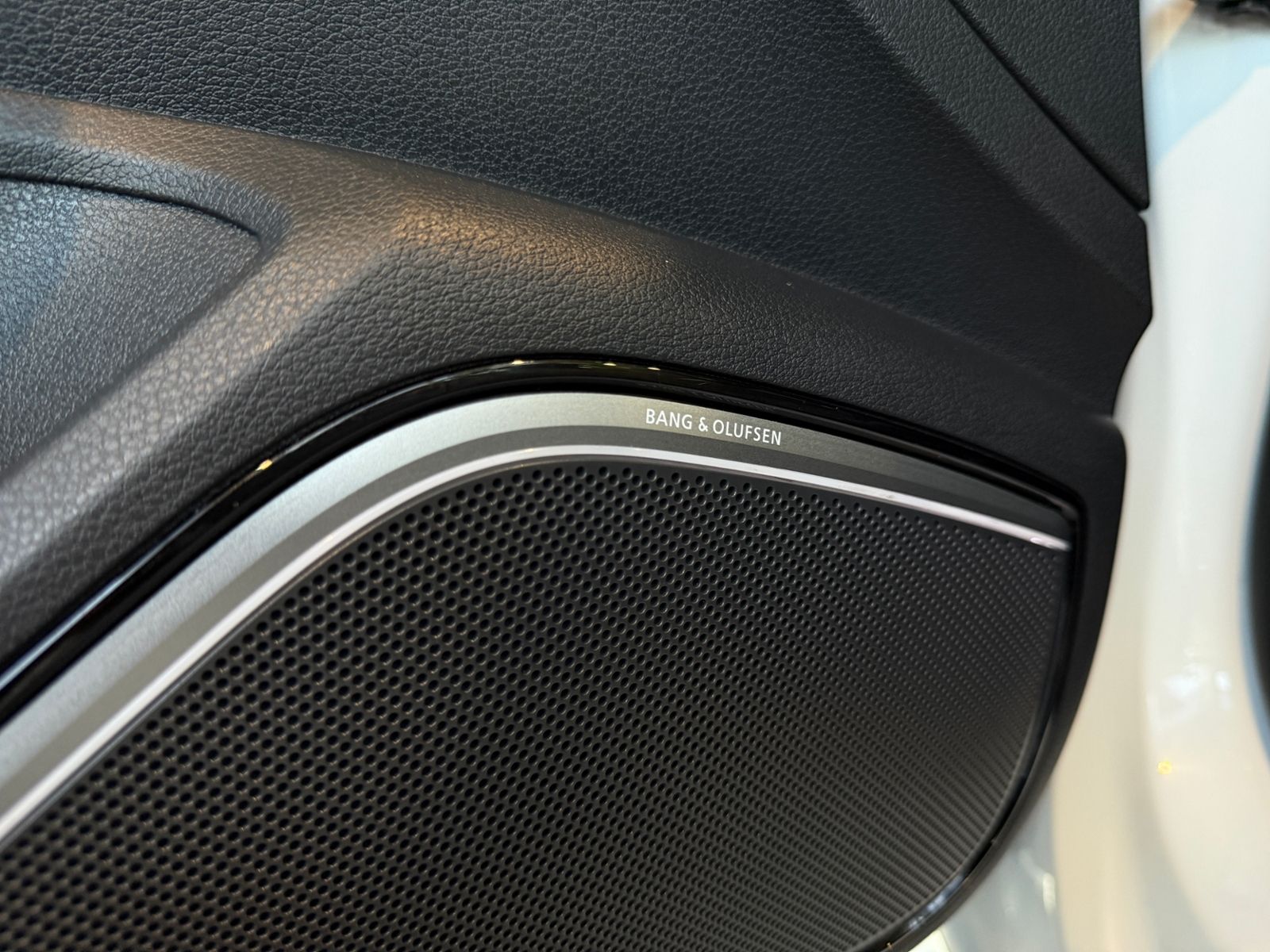 Fahrzeugabbildung Audi A3 Cabriolet 35 TFSI S line B&O ACC LED