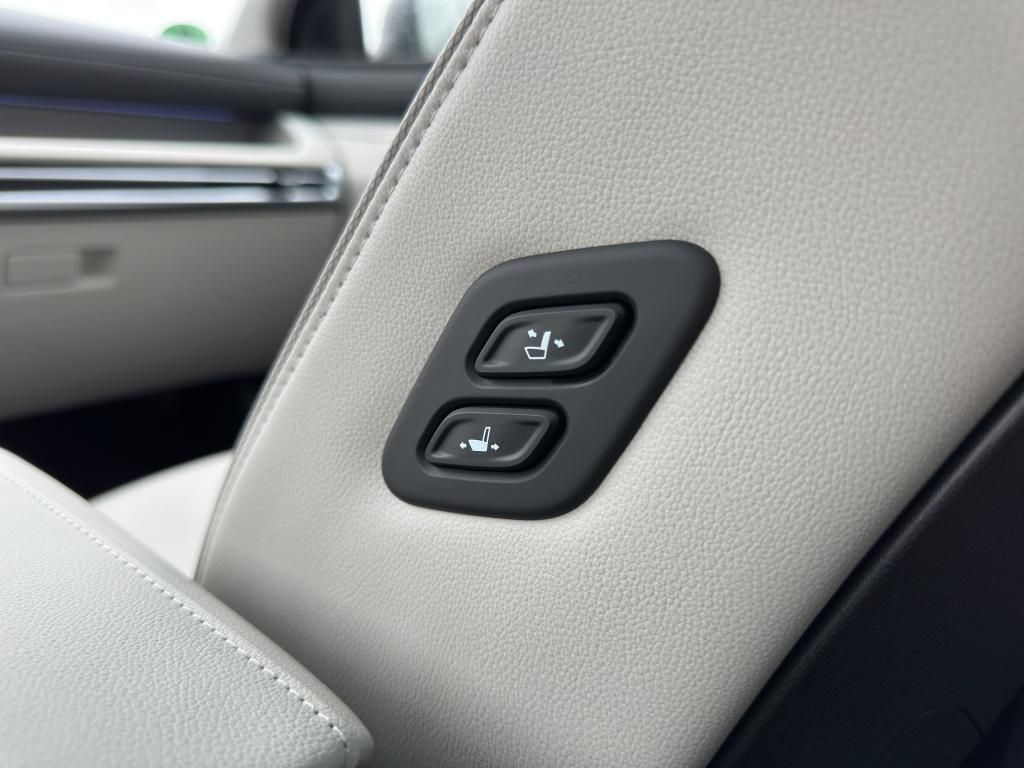 Fahrzeugabbildung Hyundai TUCSON FL PRIME Pano Assist-Paket DigitalKey ECS