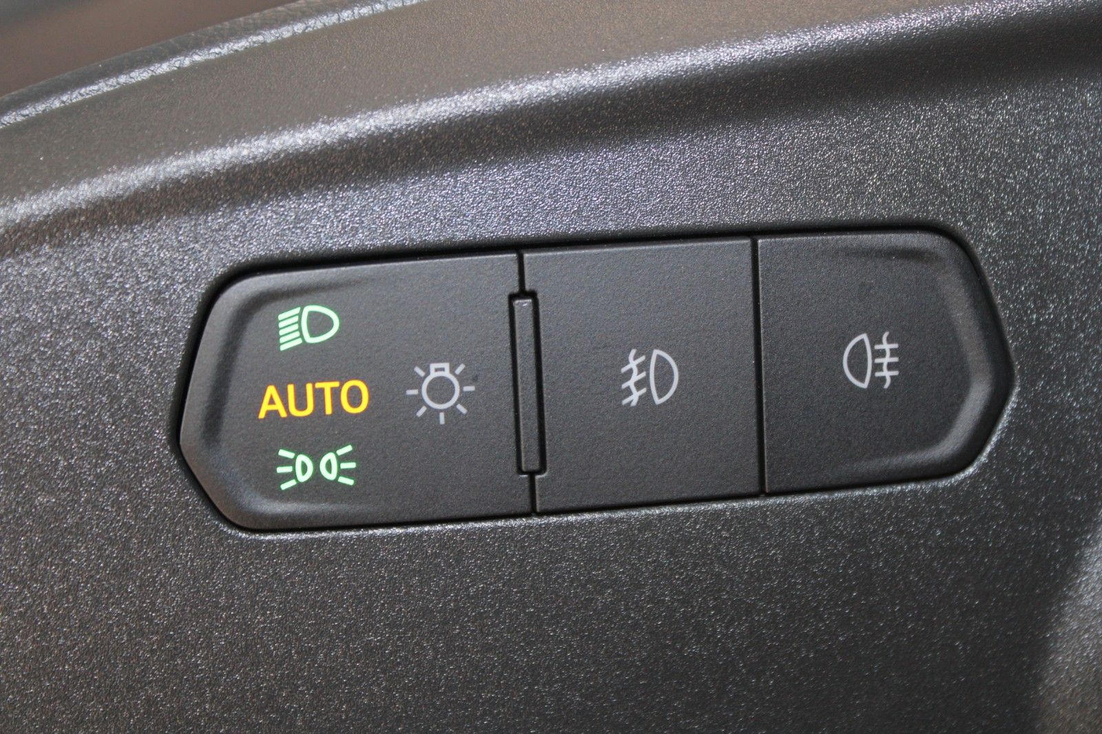 Fahrzeugabbildung Ford Transit Connect TREND L2 AHK IACC NAVI uvm.