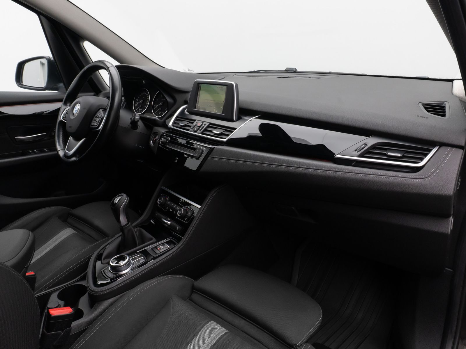 Fahrzeugabbildung BMW 218 Gran Tourer SportLine Parkassist Navi AHK