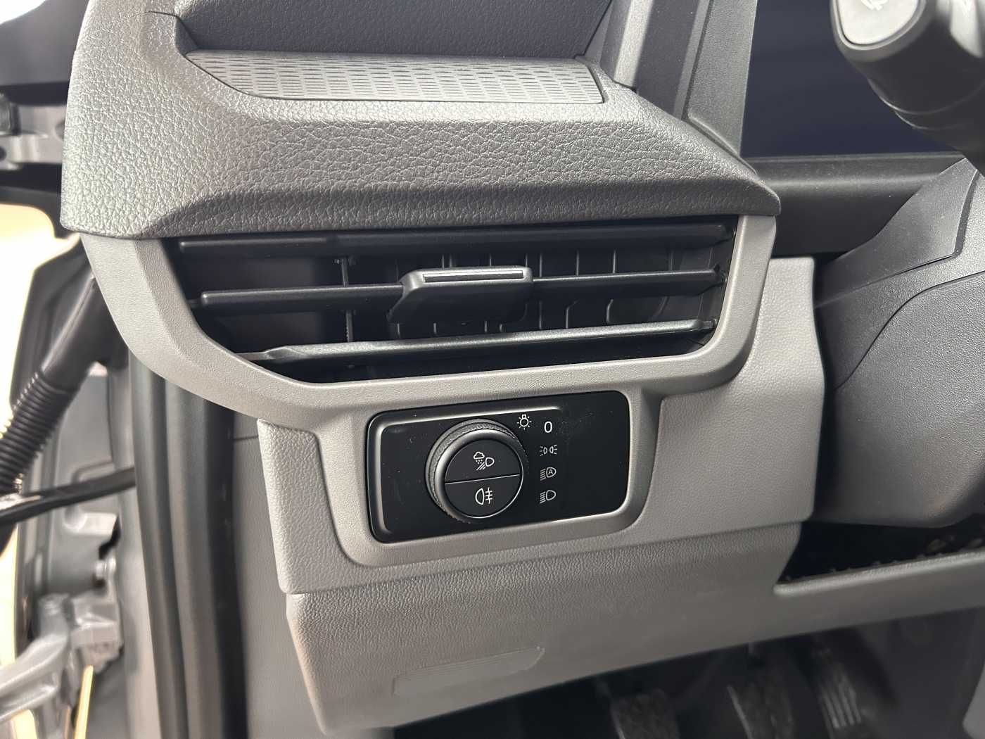 Volkswagen T7 Transporter - Bild 8