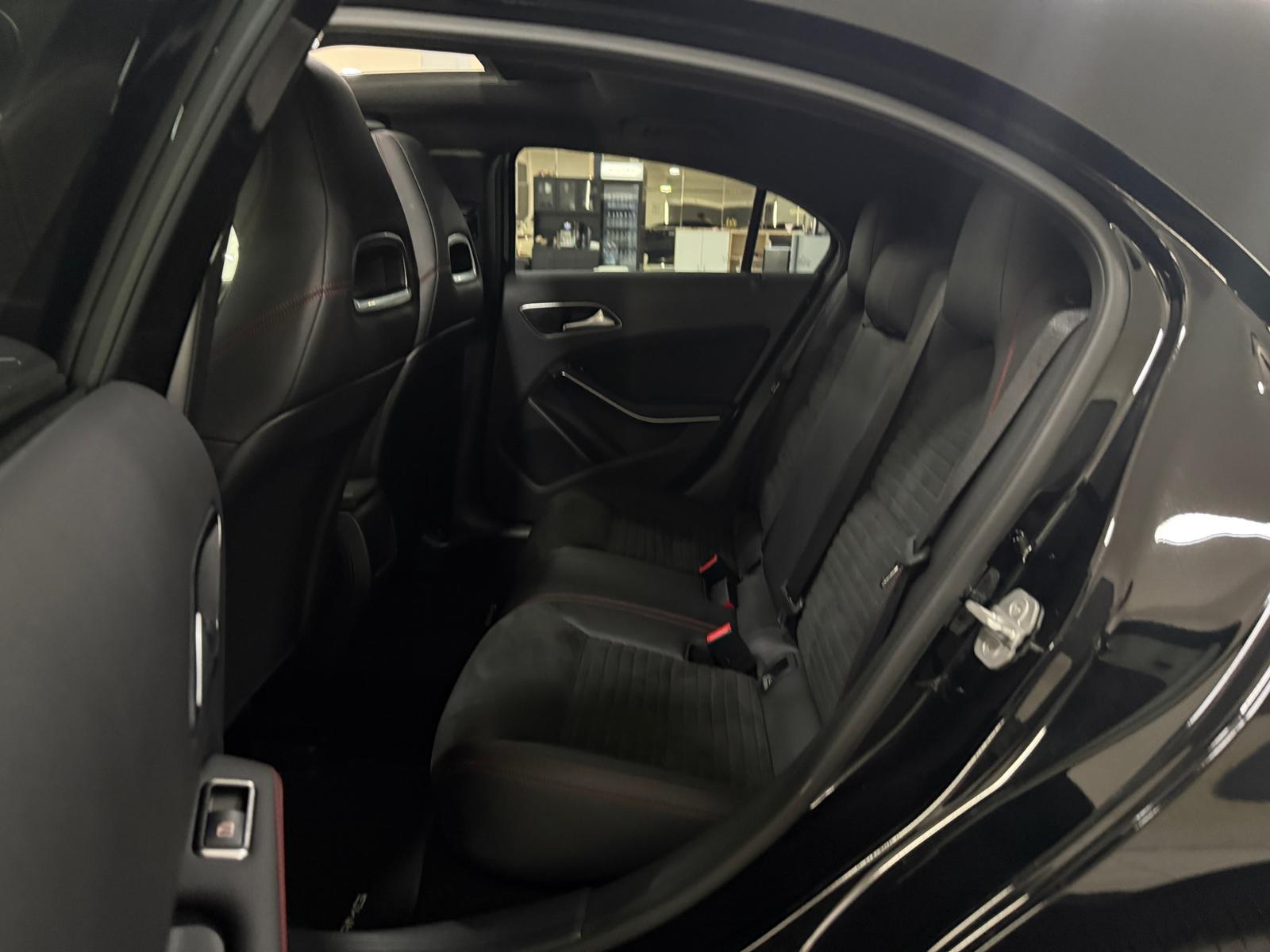 Mercedes-Benz A 180 BE AMG-LINE*PANORAMA*NIGHT*LED*SHZ*2.HAND*