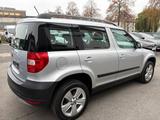 Skoda Yeti Elegance Plus Edition 4x4  KLIMAAUTO +XENON - Skoda Yeti Elegance mit Benzin-Antrieb