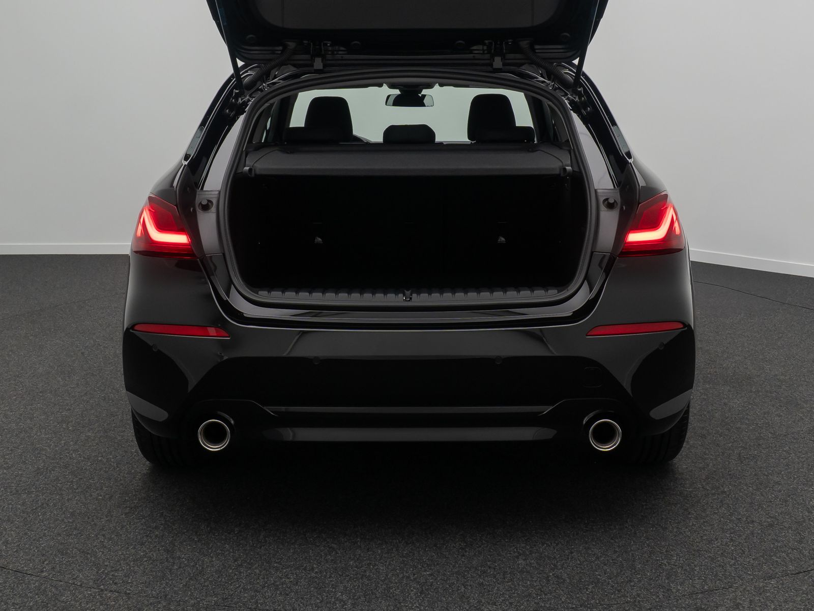 Fahrzeugabbildung BMW 118d GeschwindigReg PDC DAB LED CockpitPro WLAN