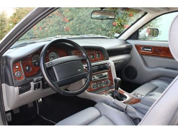 صورة مصغرة 14 لـ 1999 Aston Martin V8 VANTAGE