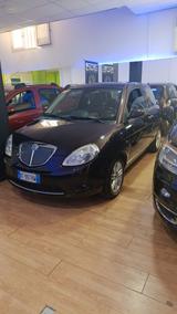 Lancia Ypsilon 1.3 MJT 75 CV Platino - Lancia Ypsilon: Automatik