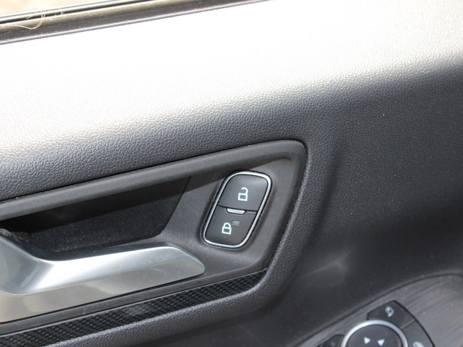 Fahrzeugabbildung Ford Kuga Plug-In Hybrid ST-Line 2,5 Duratec