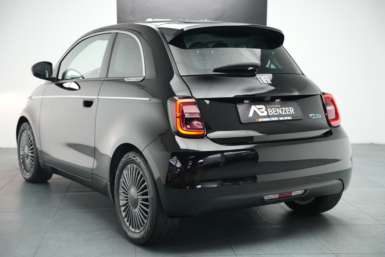 Fahrzeugabbildung Fiat 500 Icon 42 Kwh *Kamera*Navigation*Klima*PDC*