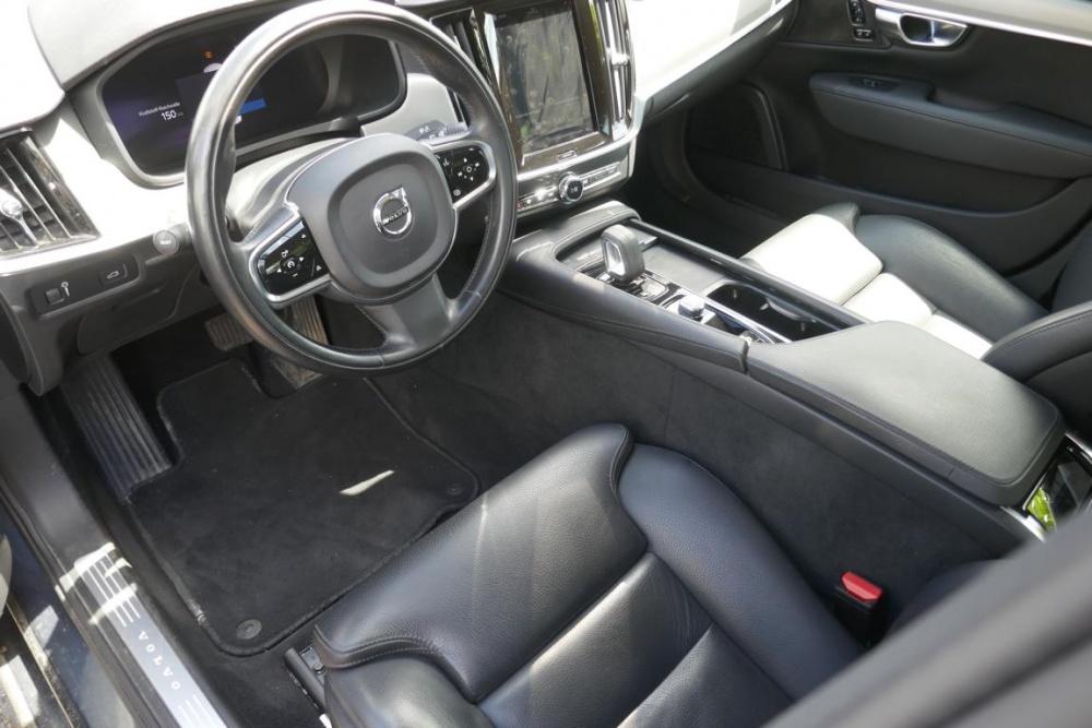 Volvo S90 MomentumPro|AWD|LichtPak|19Zoll|Parkassist