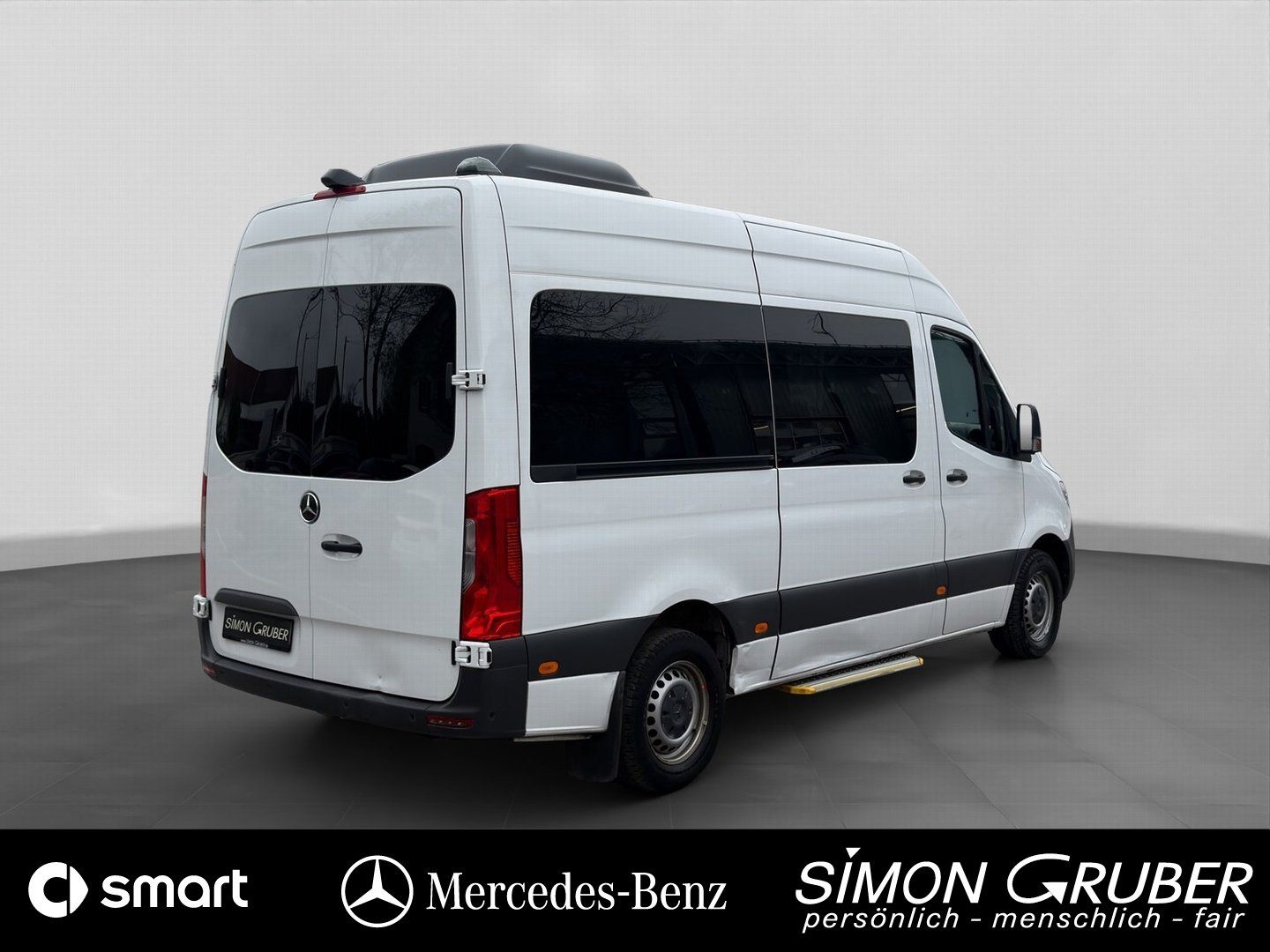 Fahrzeugabbildung Mercedes-Benz 317 Tourer L2H2 Standard 8Sitzer Rollstuhl Lift