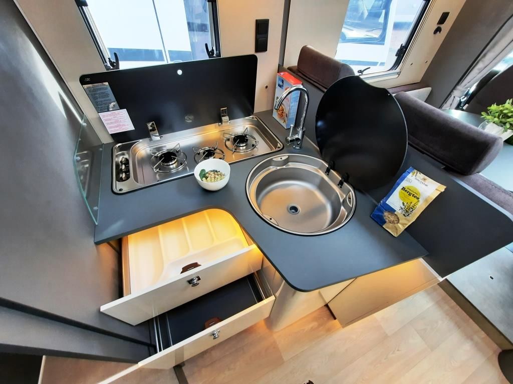 Fahrzeugabbildung Laika Kosmo L 409 Verfüg./Sparen Sie 16.592,- €
