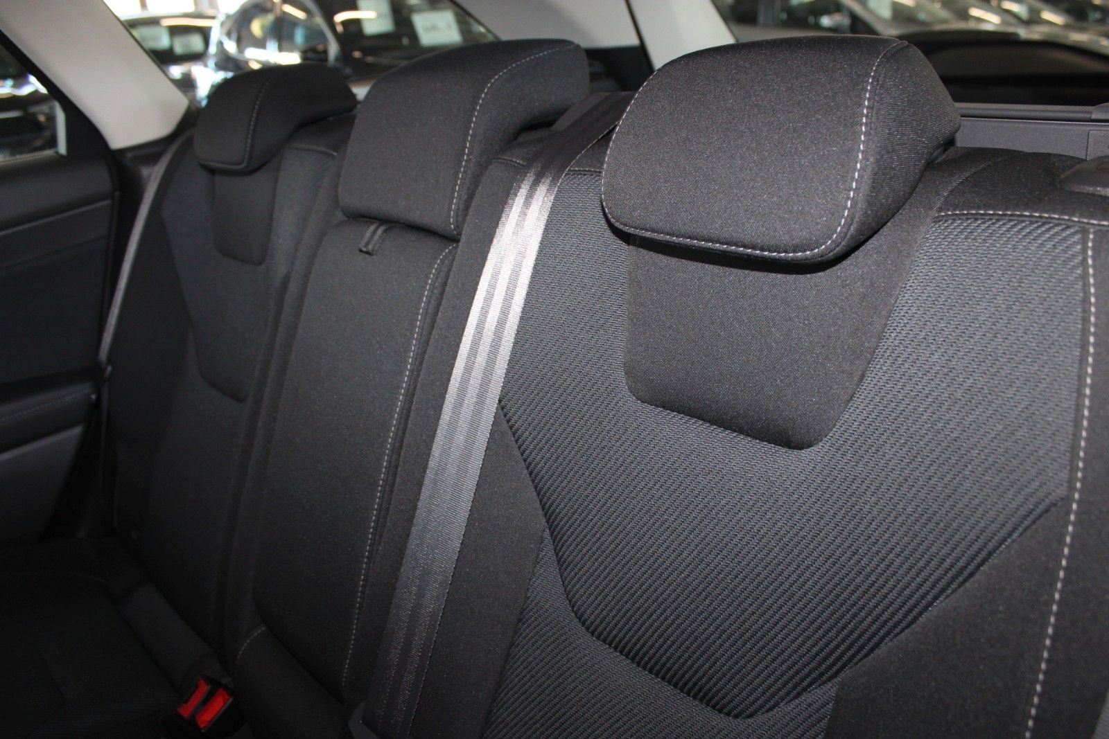 Fahrzeugabbildung Ford Mondeo 1,5 EB Titanium Turnier Winter Paket uvm.