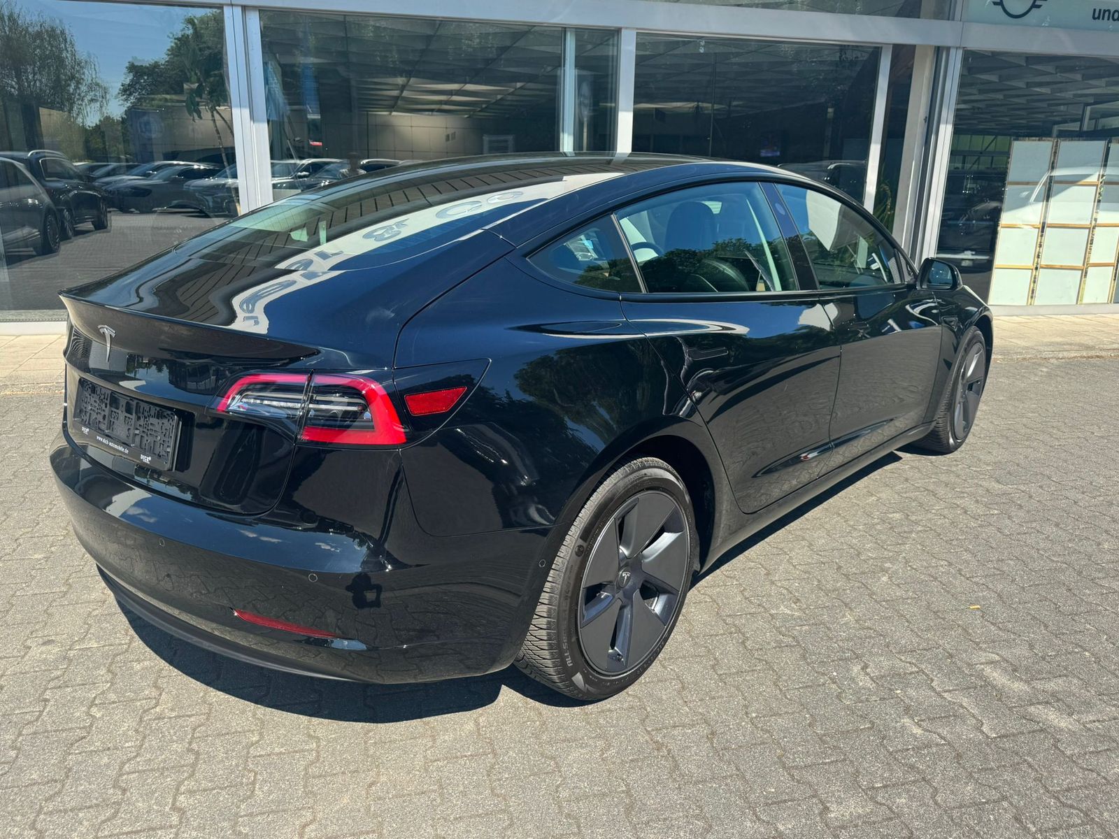 Fahrzeugabbildung Tesla Model 3 RWD PANO+LED+NAVI+SHZ+KAMERA+ACC+WP