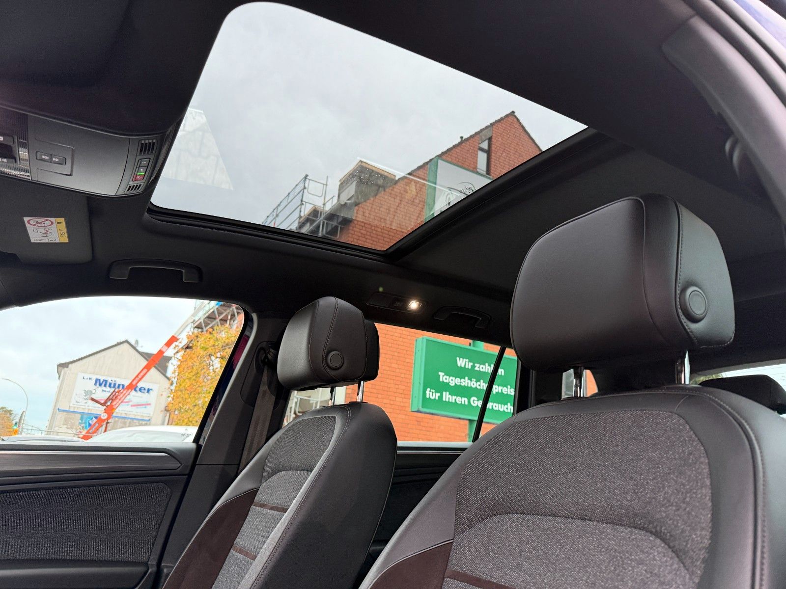 Fahrzeugabbildung SEAT Tarraco Xcellence 7-SITZER AUTOMATIK PANO LED