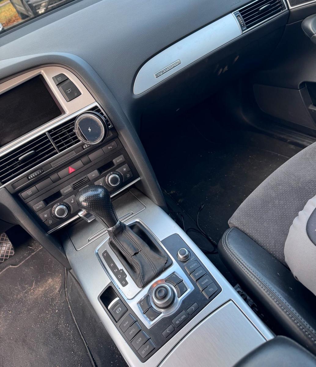 Audi Quattro 2011 — photo 10