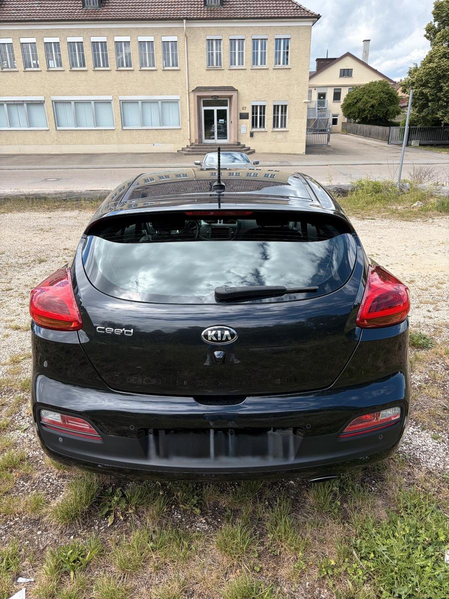 Kia ProCeed 1.6 GDI - Vision