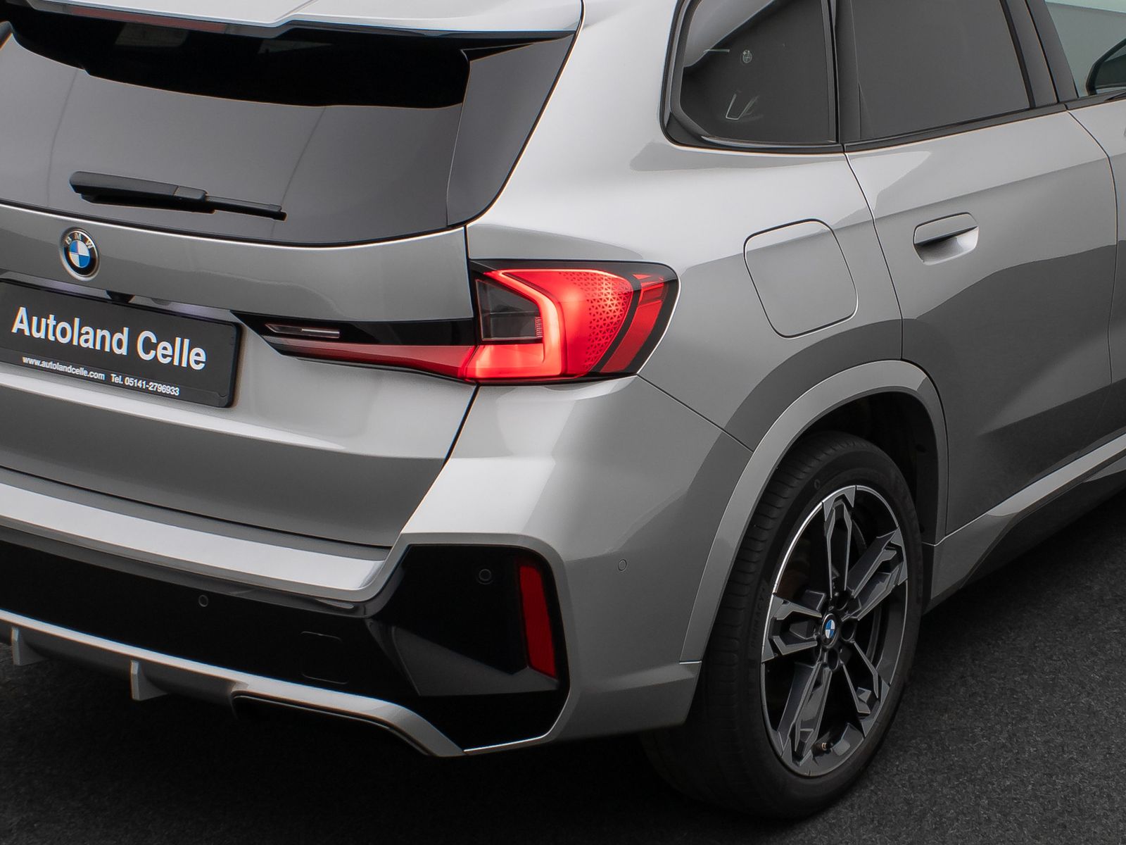 Fahrzeugabbildung BMW X1 xD23i M Sport 360°HUD DAB H/K AHK Komfort 19"