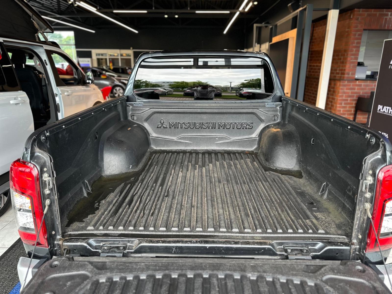 Mitsubishi L200 Plus Doppelkabine 4WD *AHK*
