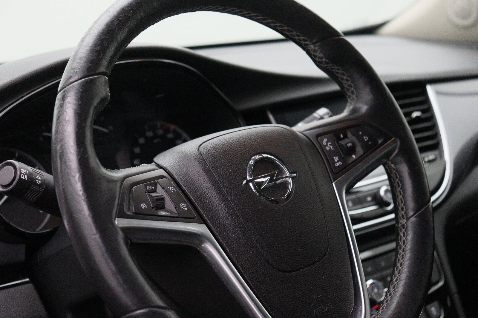 Fahrzeugabbildung Opel Mokka X 1.4 Automatik ON
