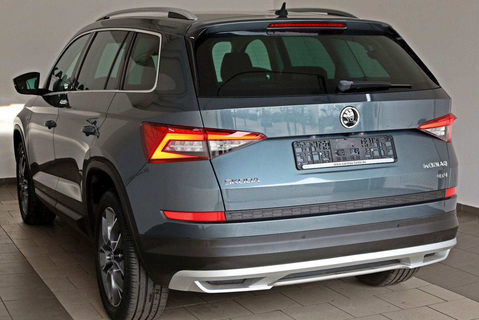 Fahrzeugabbildung SKODA Kodiaq Scout 4x4 7Si,TLeder,Navi,LED,Kamera,AHK