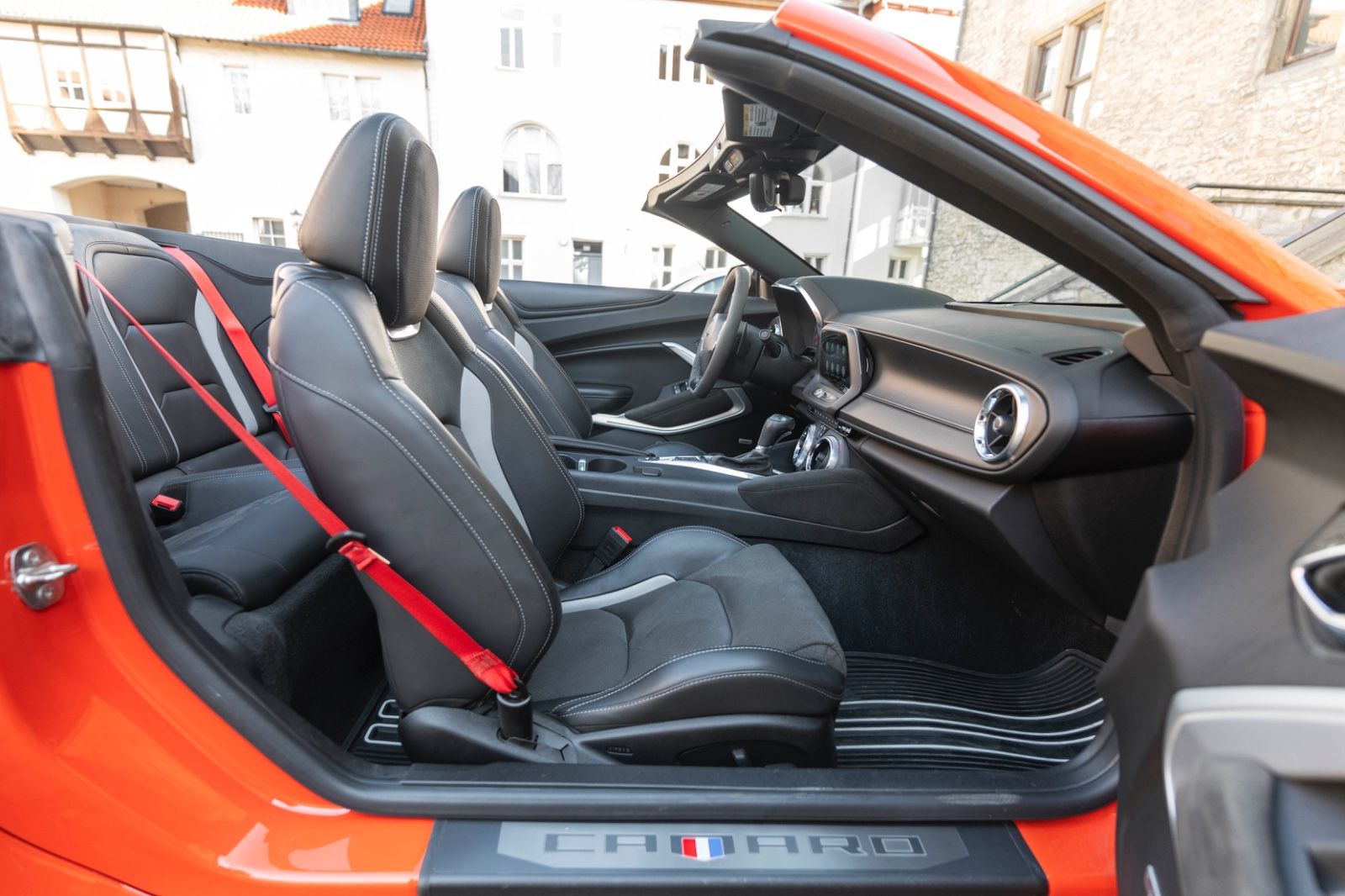 Fahrzeugabbildung Chevrolet Camaro 6,2L V8 Sport HUD KAM NAV CARPLAY BOSE