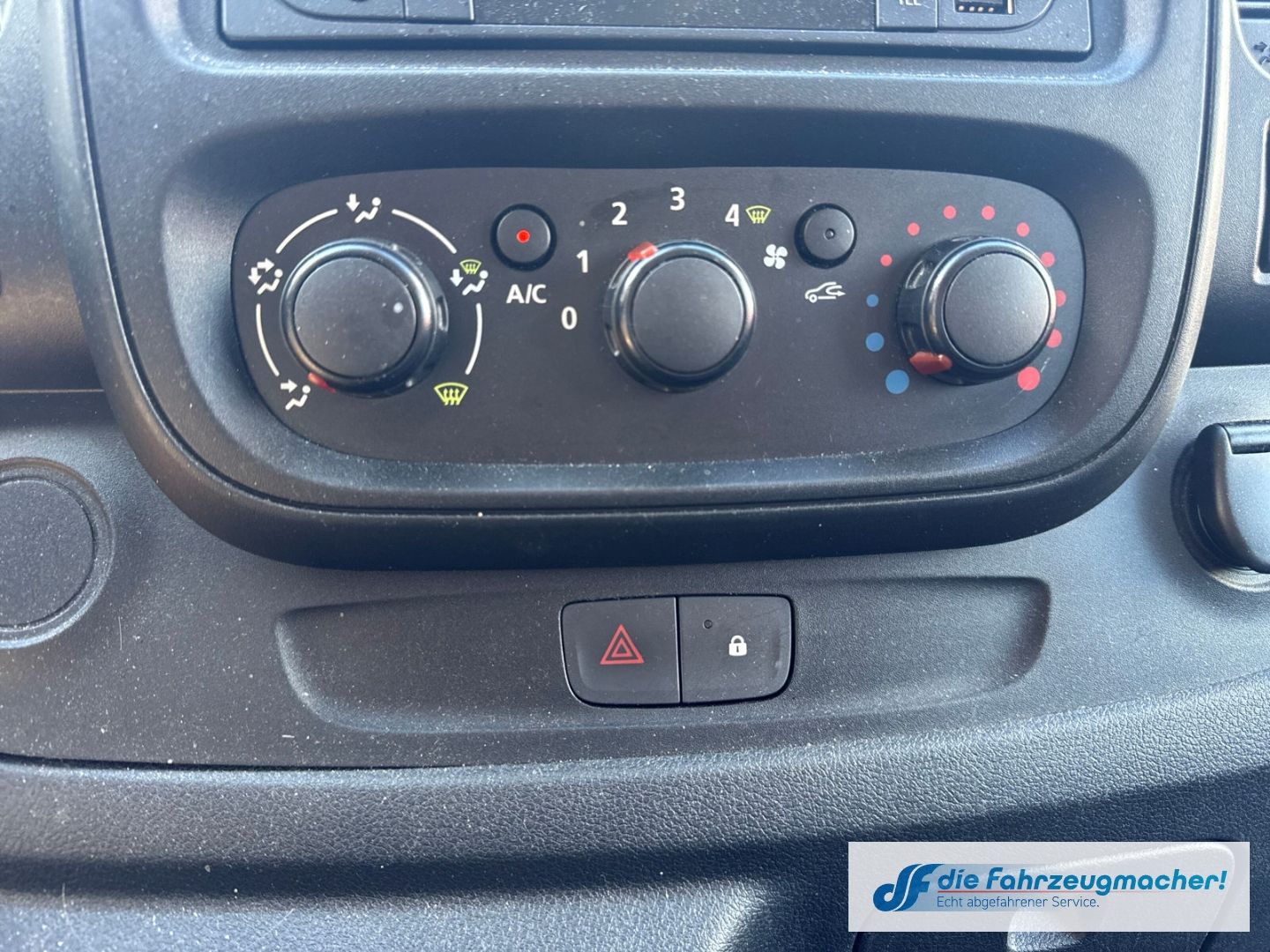 Fahrzeugabbildung Opel Vivaro B Kasten Combi L1H1 2,7t *7189 *EXPORT