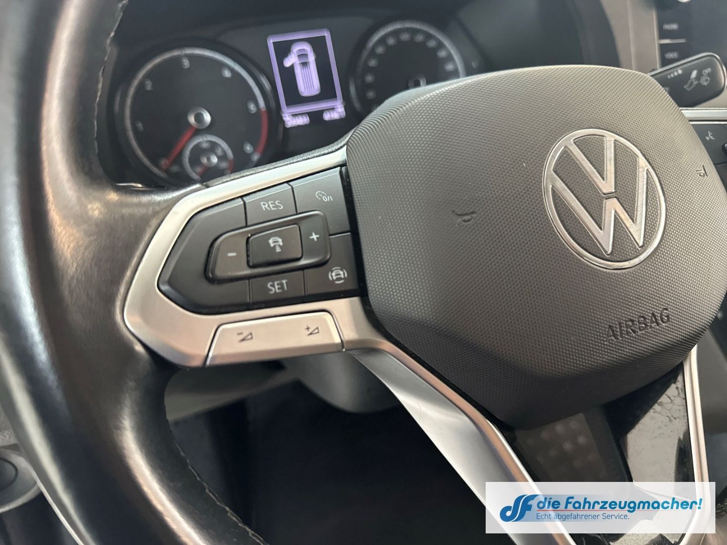 Fahrzeugabbildung Volkswagen Transporter T6.1 Kasten FWD Navi LED ACC Apple *