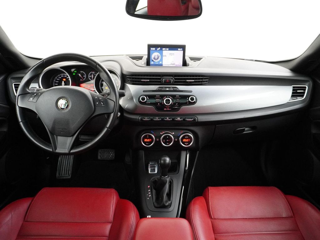 Alfa Romeo Giulietta 1.4 T Business Executive Leder navi au