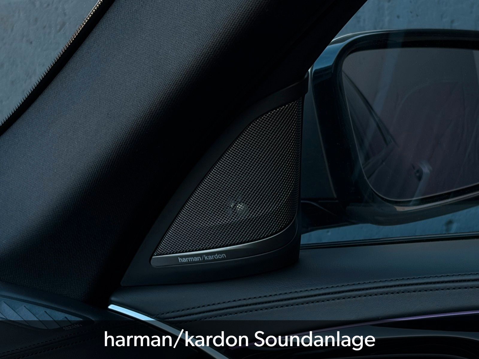 Fahrzeugabbildung BMW M550i xDr AHK SHD StHzg Nappa SBL H&K HuD DrProf
