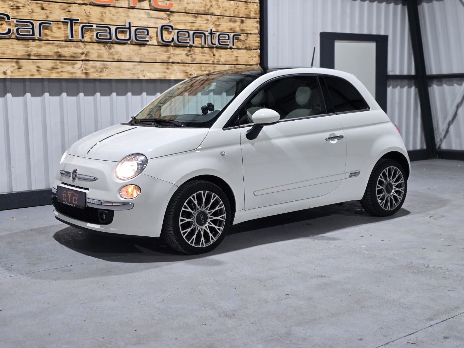 Fahrzeugabbildung Fiat 500 Lounge/Klima/Panorama/EURO6/TÜV-NEU/Garantie