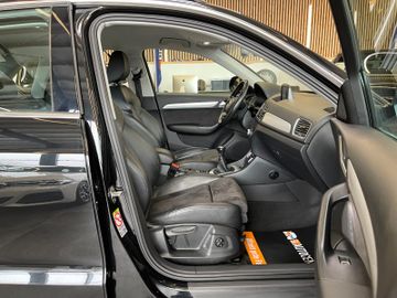 Audi Q3 2.0 TDI quattro *BI-XENON*APS*NAVI*AHK*LED*