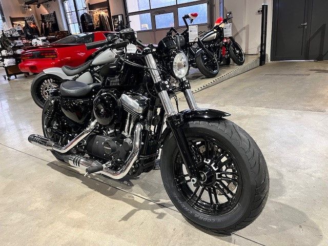 Fahrzeugabbildung Harley-Davidson Forty-Eight XL1200X Cooler Umbau auf 160er
