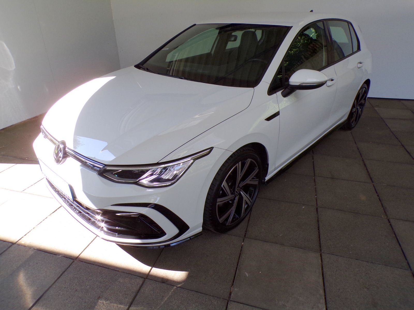 Volkswagen GOLF VIII 1.5 TSI 2 x R-LINE LED'S KAMERA APP-CO foto 2