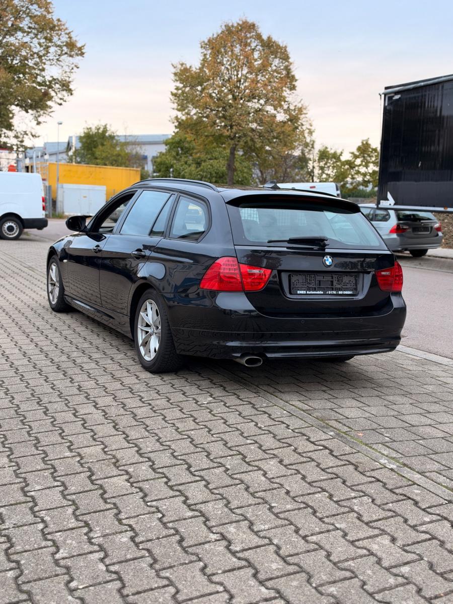 BMW 320 2010 — photo 6